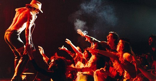 Brasília recebe evento com maior tela de cinema a céu aberto do mundo