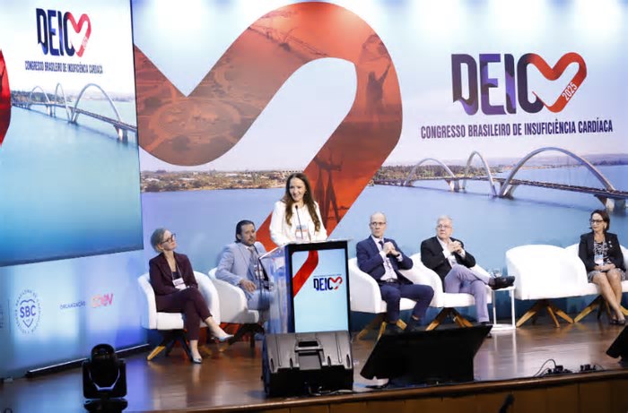 DF marca presença em congresso nacional sobre insuficiência cardíaca
