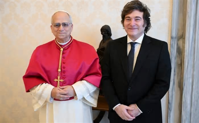 Papa Leão XIV recebe Javier Milei no Vaticano e confirma visita à Argentina