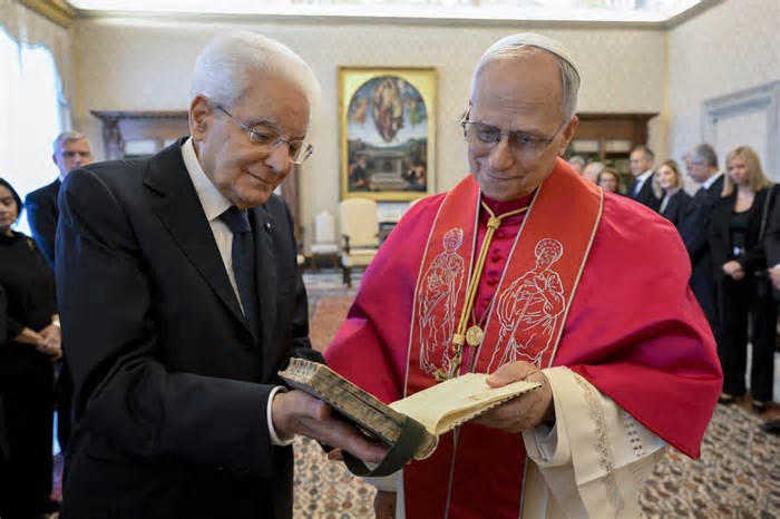 Mattarella in Vaticano per l’incontro ufficiale con Papa Leone XIV: “Al centro dei colloqui Ucraina e Gaza”