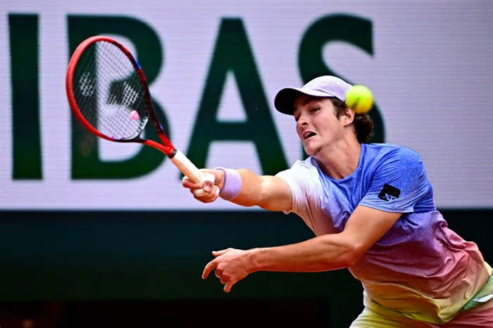 Após eliminação em Roland Garros, João Fonseca se prepara para ATP 500 de Halle