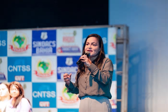 Débora Regis diz que Lauro de Freitas terá a orla “mais bonita di Brasil”