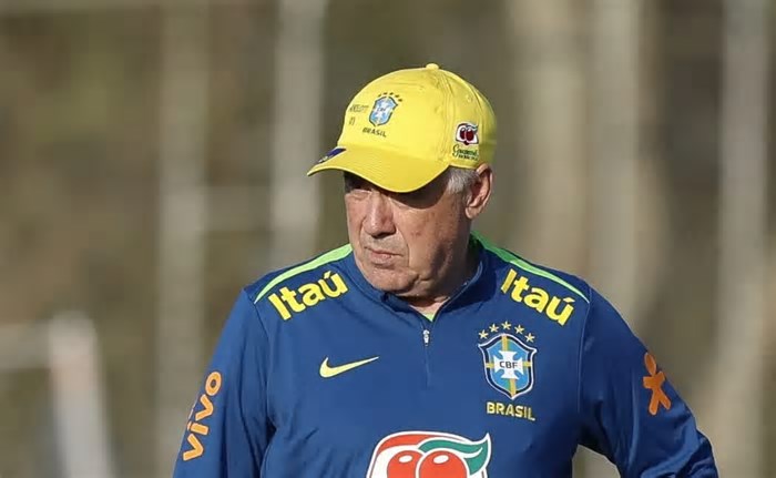 Brasil x Equador: Ancelotti dá pistas sobre time titular com Estêvão e Vinicius Júnior