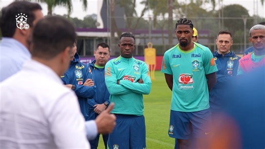 Seleção Brasileira faz último treino em São Paulo antes ir ao Equador