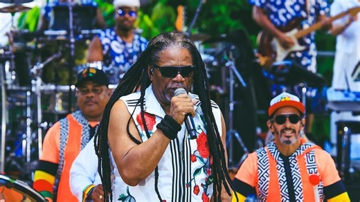 A paixão de Carlinhos Brown pelo clube que emociona!