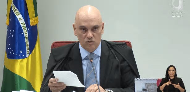 Moraes vai a festa de Nunes Marques depois de interrogar Bolsonaro