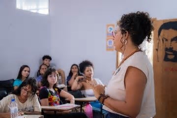 Oficinas gratuitas capacitam jovens do DF para o mercado cultural