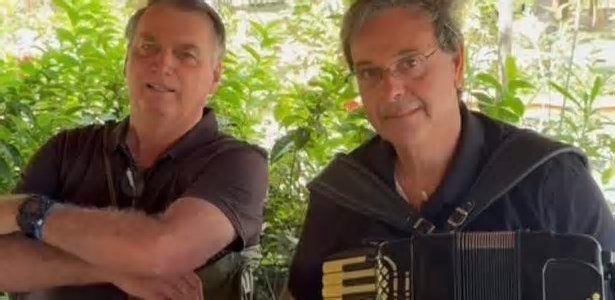 Sanfoneiro e fã de Trump: quem é o ex-ministro de Bolsonaro preso hoje
