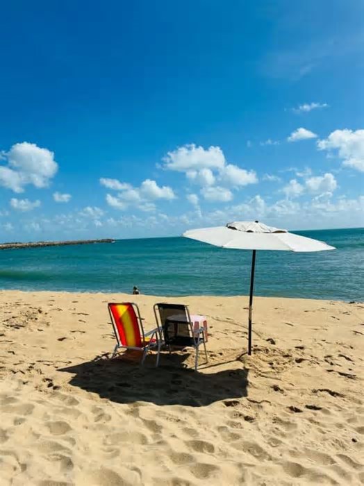 Fuja do calor: 18 trechos de praia estão próprios para banho em Fortaleza