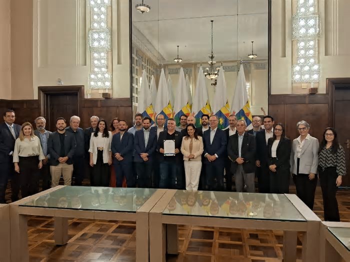 Prefeito de BH recebe membros do Codese-BH para discutir futuro da Capital