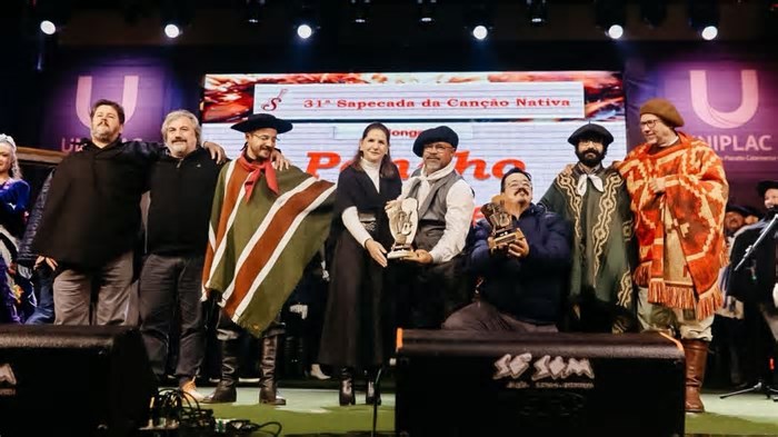 Festa do Pinhão: shows nacionais agitam reta final e Sapecada anuncia música vencedora