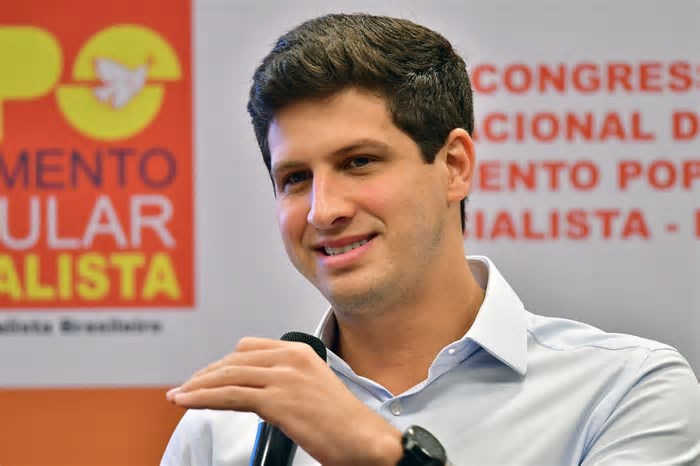 João Campos é eleito presidente do PSB em evento com Lula, Alckmin e Motta