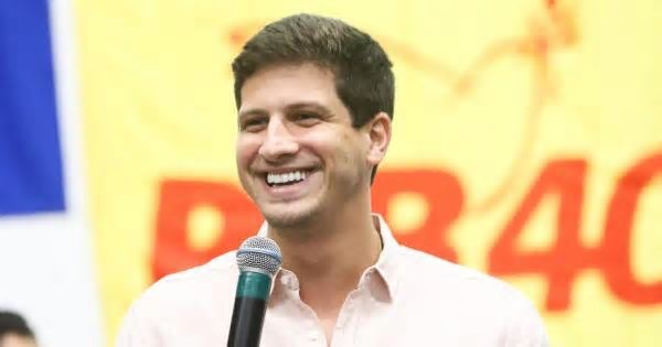 João Campos assume presidência nacional do PSB