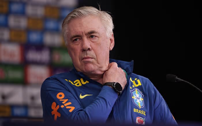 Carlo Ancelotti não comemora primeiro gol da seleção brasileira sob seu comando