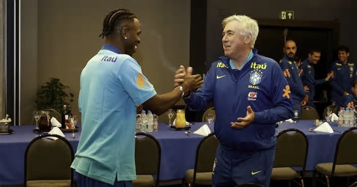 Ancelotti recebe jogadores da seleção em São Paulo para jogos das Eliminatórias da Copa