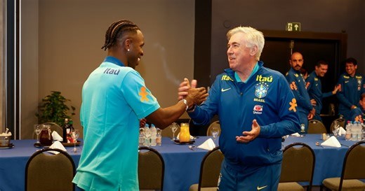 Ancelotti recebe jogadores da seleção brasileira em São Paulo para jogos das Eliminatórias da Copa
