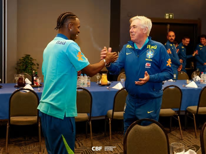 Seleção começa a se apresentar em São Paulo para jogos contra Equador e Paraguai