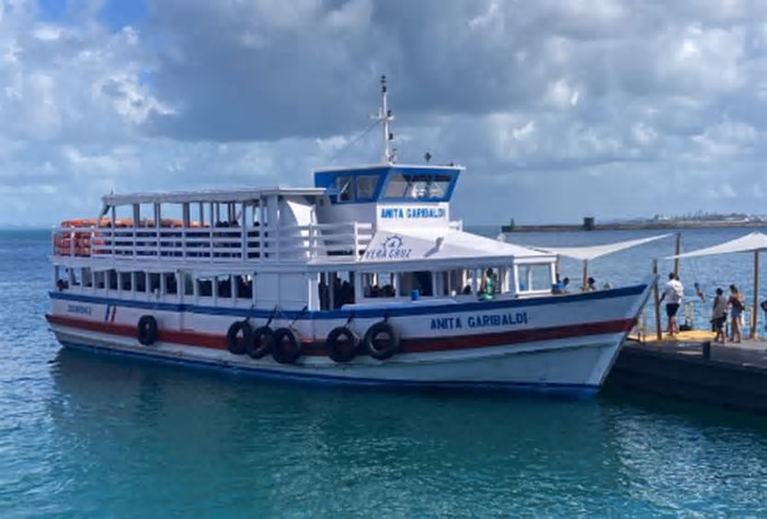 Retorno da Ilha faz crescer embarque na Travessia Salvador-Mar Grande. Catamarãs seguem fazendo conexão para Morro de são Paulo