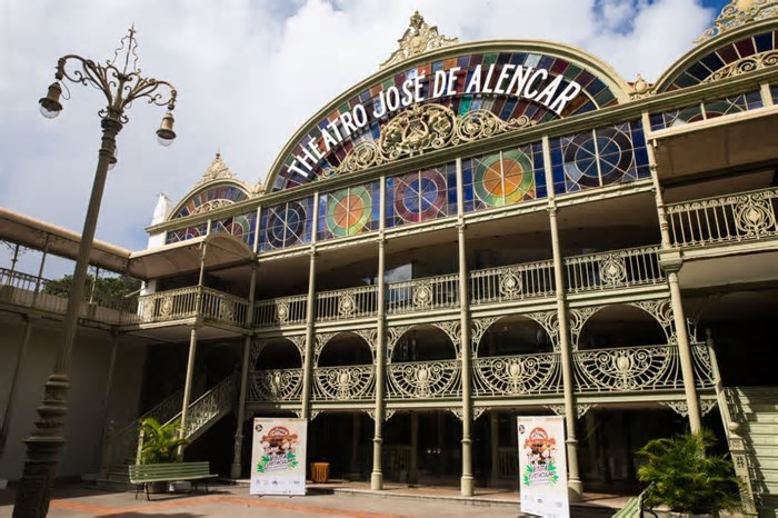 Theatro José de Alencar completa 115 anos; confira programação especial