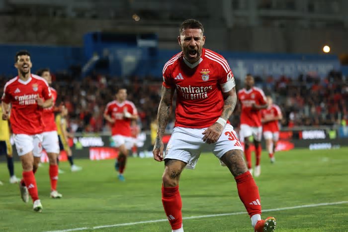 Otamendi é um maratonista que joga futebol