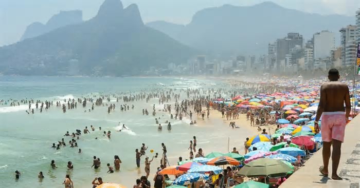 Turismo internacional cresce 50% no Brasil e bate recorde histórico em 2025