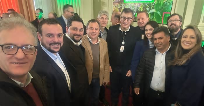 Barra Funda – Prefeito participa de lançamento de programas para Agricultura Familiar