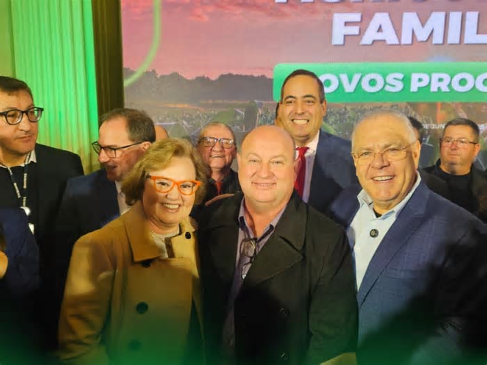 Prefeito de Turuçu participa de lançamento dos programas Operação Terra Forte e Milho 100% em POA