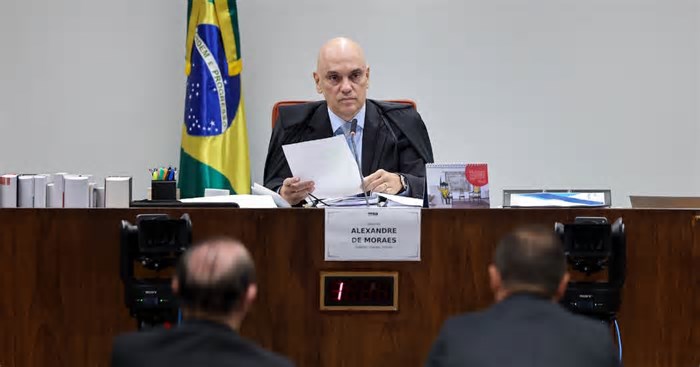 ‘Já recebi elogios piores nas redes sociais’, diz Moraes ao ser chamado de ‘comandante’