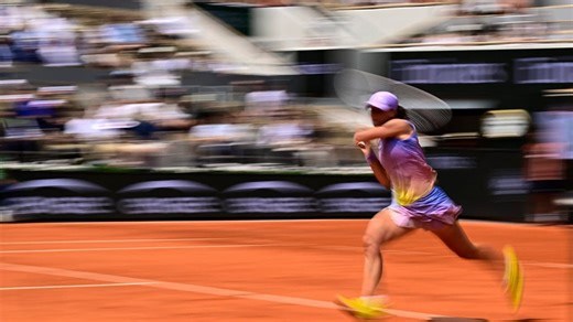Swiatek derrota Svitolina e pega número 1 Sabalenka em Roland Garros