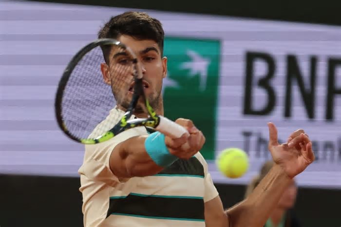 Alcaraz pelo terceiro ano consecutivo nas meias-finais do Roland Garros