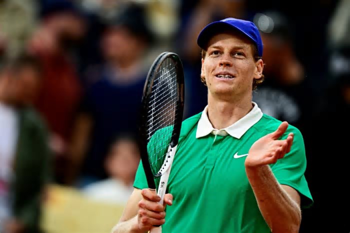 Sinner atropela Bublik e avança às semifinais de Roland Garros
