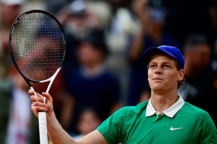 Sinner avança para as semifinais de Roland Garros após derrotar Bublik