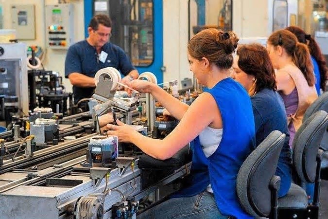 Setor de serviços no DF registrou alta de 0,9% em abril, segundo o IBGE