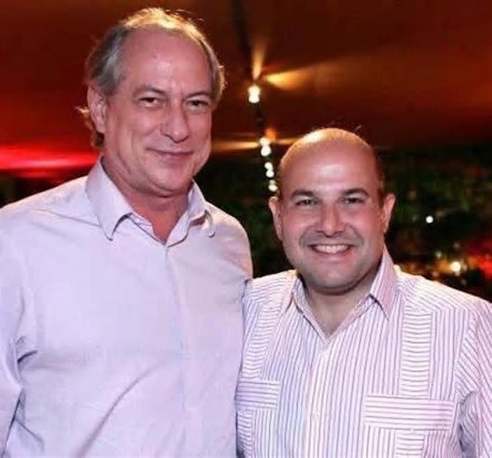 Aliado de Ciro Gomes oficializa saída do PDT e acelera esvaziamento do partido no Ceará