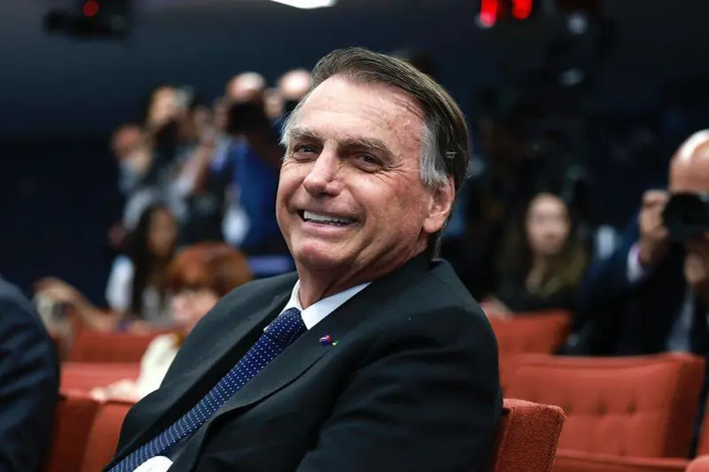 Bolsonaro 'habilidoso' ou 'excesso de deferência' a Moraes? Juristas se dividem sobre interrogatório amistoso no STF