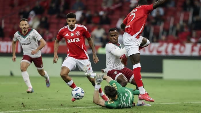 Fluminense marca cedo e vence o Internacional no Beira-Rio