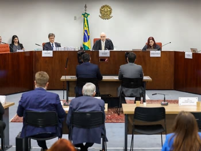 Anderson Torres usa tornozeleira eletrônica ao prestar depoimento no STF sobre trama golpista