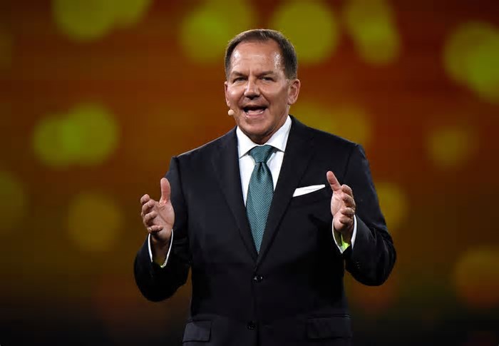 Bilionário Paul Tudor Jones adverte: