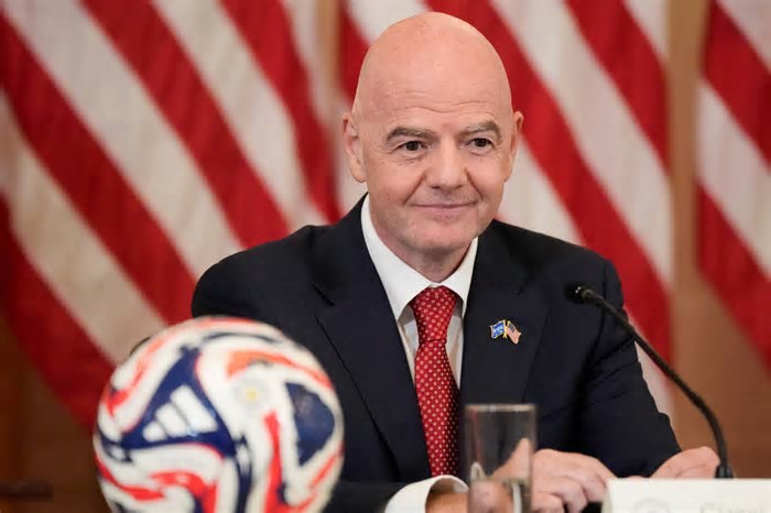 Copa do Mundo de Clubes abre uma 'nova era' para o futebol, diz Infantino