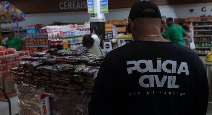 Três toneladas de café impuro são apreendidas pela polícia na Zona Norte do Rio