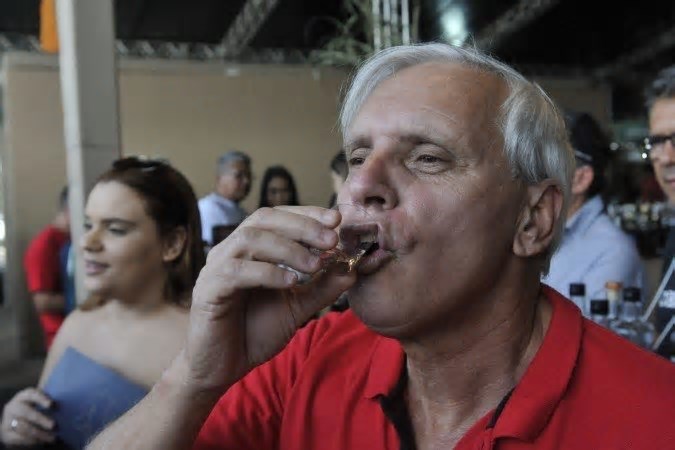 Festival da Cachaça atrai cerca de 25 mil visitantes e movimenta o mercado