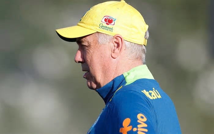 Ancelotti celebra aniversário no dia de jogo decisivo da seleção brasileira