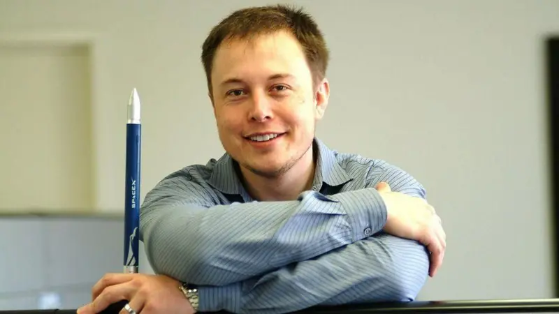 Elon Musk: como um 'sabe-tudo' de 'ego transbordante' se tornou o homem mais rico do mundo