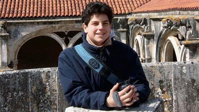 Papa Leão XIV anuncia nova data para canonização de Carlo Acutis, o 'padroeiro da internet'