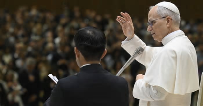 Papa Leone cancella i tagli di Bergoglio: aumenti ai dipendenti vaticani come anticipato da Il Tempo