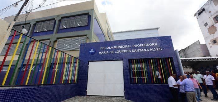 Prefeitura de Salvador garante merenda escolar durante greve dos professores após recomendação do MP