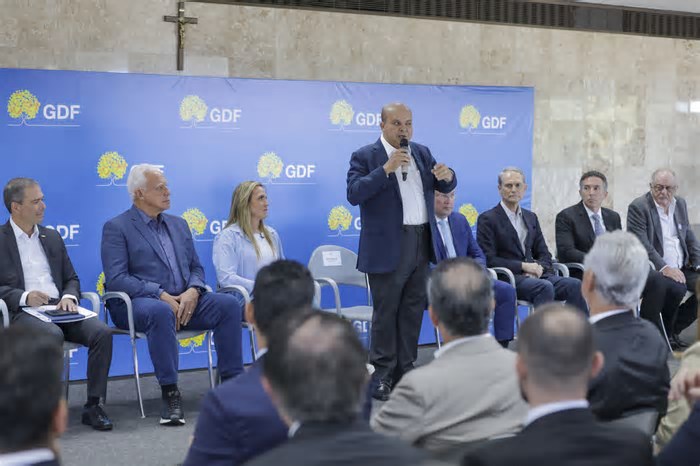 Governador Ibaneis Rocha sanciona lei que permite negociação direta de dívidas com o GDF