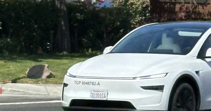 Tesla vai lançar serviço Robotaxi de carros sem motorista até o fim de junho