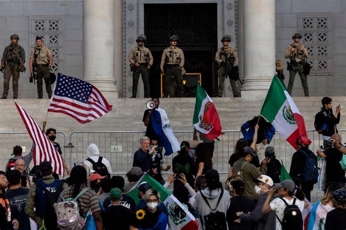 Trump completa 79 anos e comandará desfile militar em meio a protestos nos EUA
