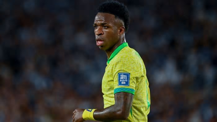 Vinicius Jr. herda camisa 10 da seleção brasileira para estreia de Ancelotti; veja numeração completa